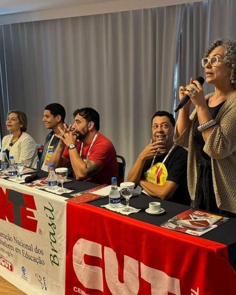 Foto 56 do álbum de Guelda Andrade